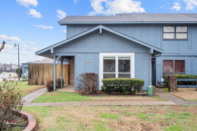 Photo - 10017 Hanover Dr Townhome