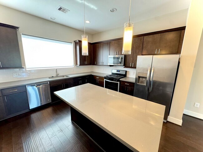 Photo - 1613 Milby St