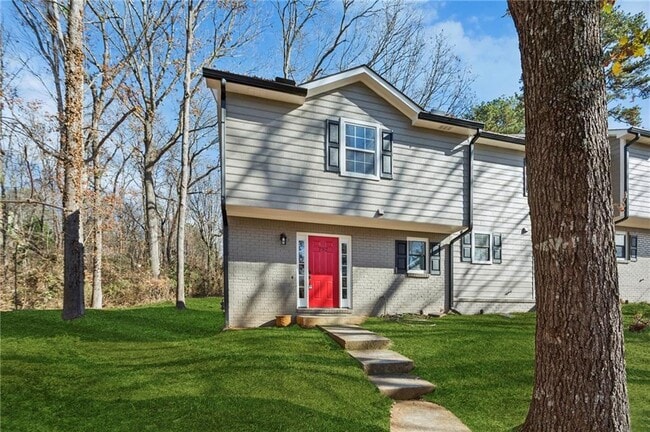 Photo - 752 Barnes Mill Trace NE