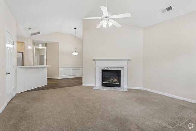 3BR, 2BA - 1,620SF - Living Room