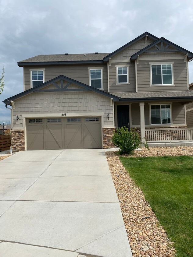 Lovely 4 Bedroom/3 Bathroom Erie Home - Av... - Lovely 4 Bedroom/3 Bathroom Erie Home - Av...