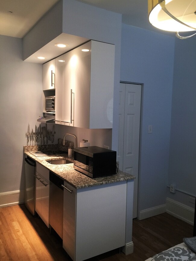 Building Photo - Arts Condominium [CS] Unit 0328