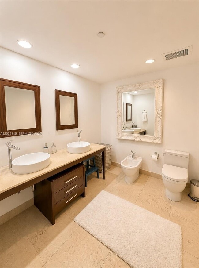 Photo - 495 Brickell Ave Unidad 3206
