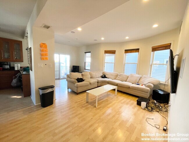 Photo - 7 Iroquois St Unit 3