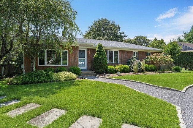 Building Photo - 27 S Country Rd Rental