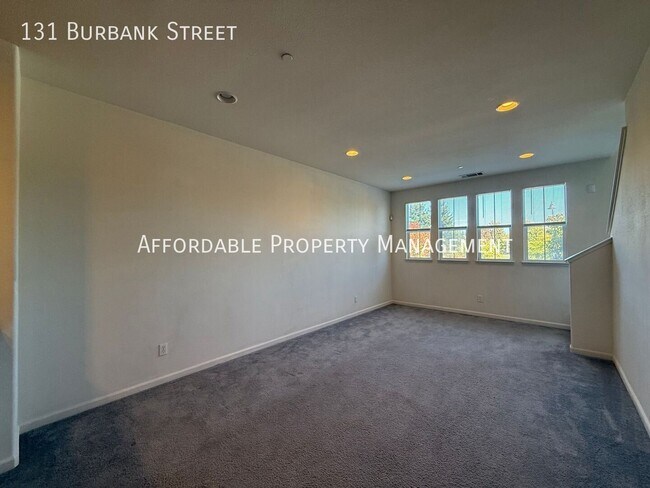 Photo - 131 Burbank St