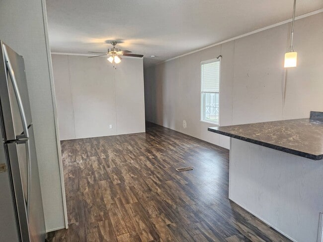 Photo - 2900 N Apperson Way