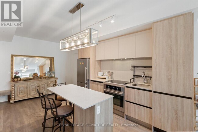 Photo - 8 Beverley Glen Blvd Unit 228