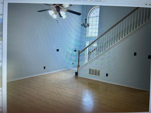 2114 Montclair Ln