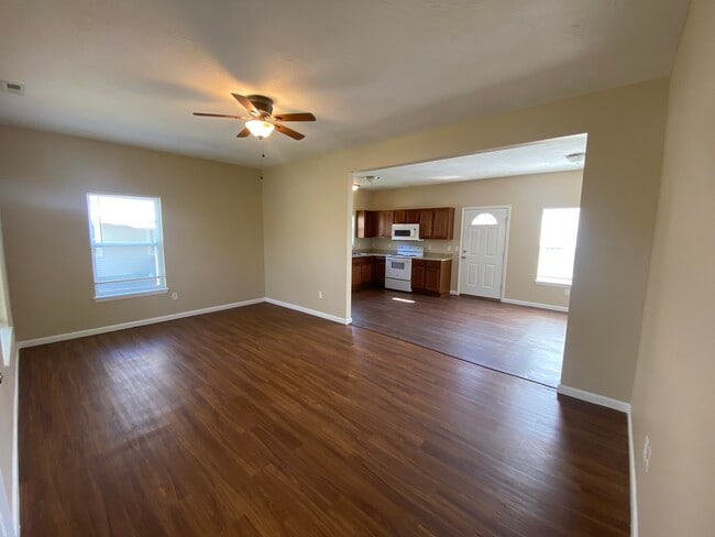 Photo - 1628 N Barnes Ave