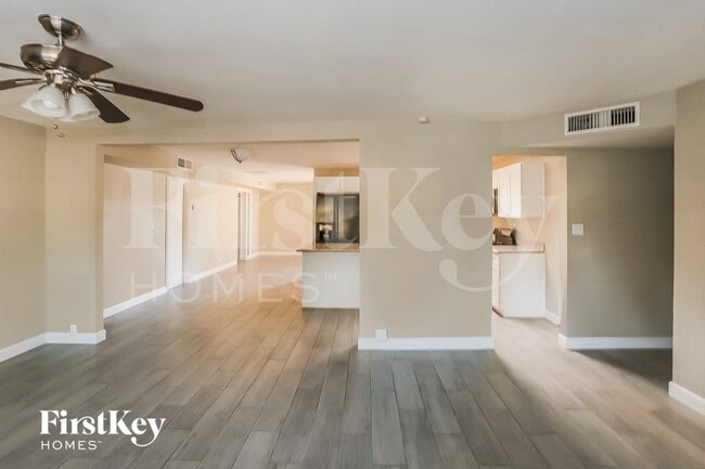 Photo - 9214 N 36th Dr