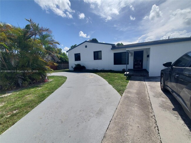 Building Photo - 17620 NE 8th Pl Rental