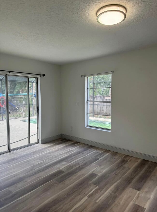 7607 High Meadow Cir