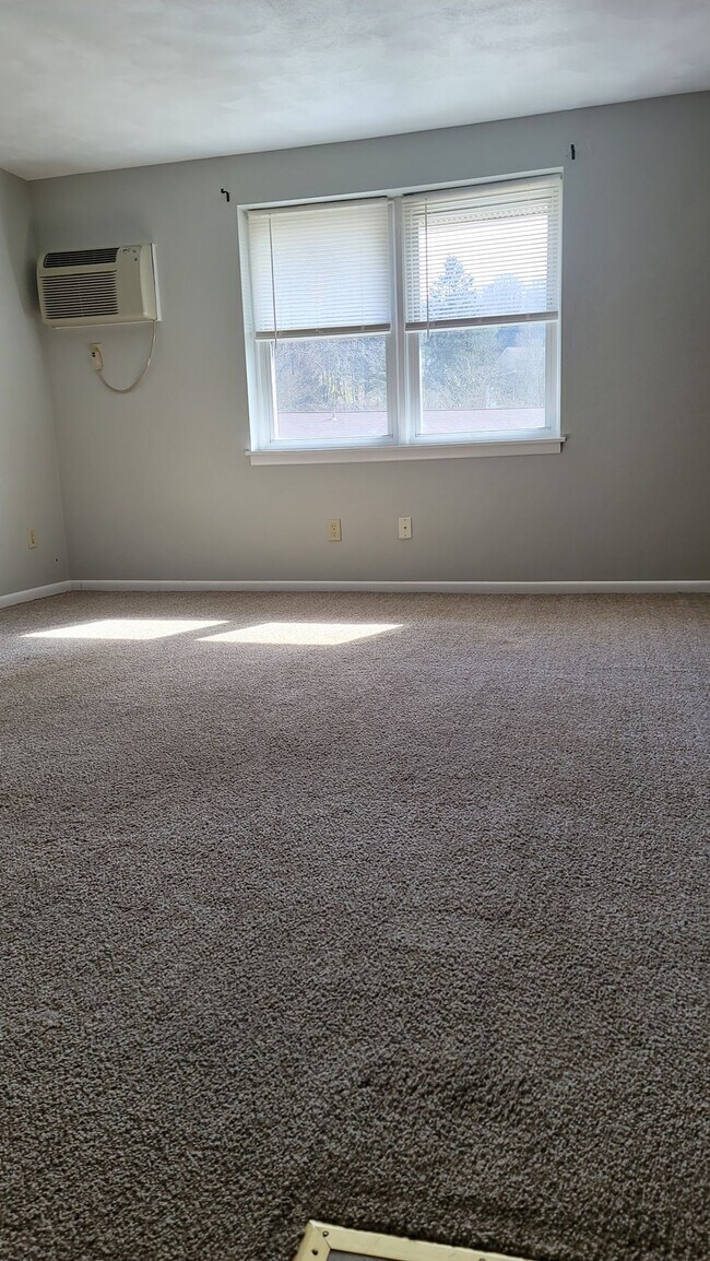 Slate Creek Apartments & Townhomes For Rent in Greensburg, PA