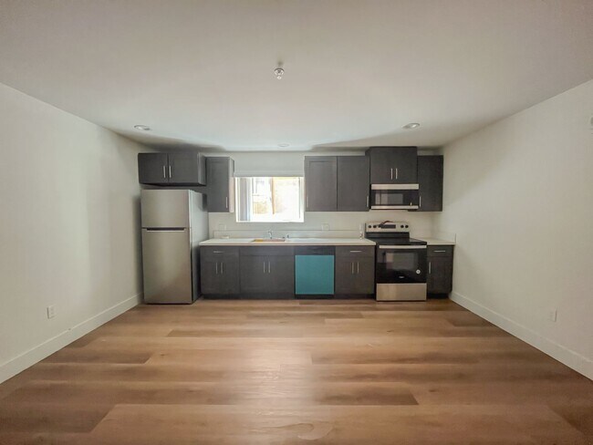 Photo - 610 N Soto St