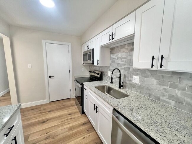 Photo - 1014 Sandlin Pl Unit B