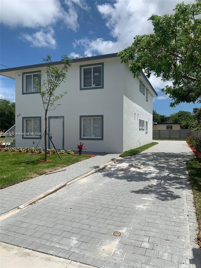 Building Photo - 1532 NW 60th St Unit 1532 Rental