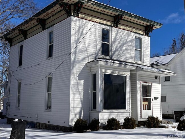 Building Photo - 246 Mill St Unit 246 Mill Street Rental