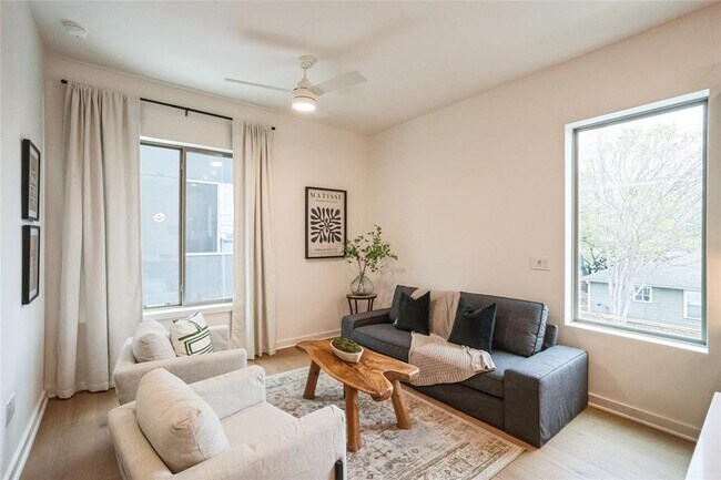 Photo - 700 Denson Dr Unit 1102