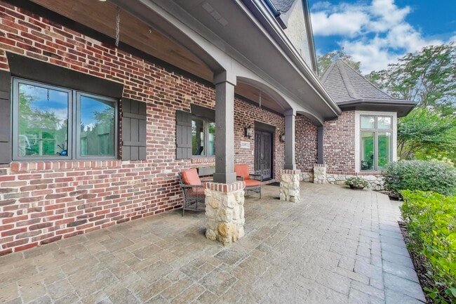 Photo - 23W711 Hobson Rd