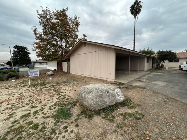 Newly Remodeled Apartments - Newly Remodeled Apartments Unit 888 E Samoa