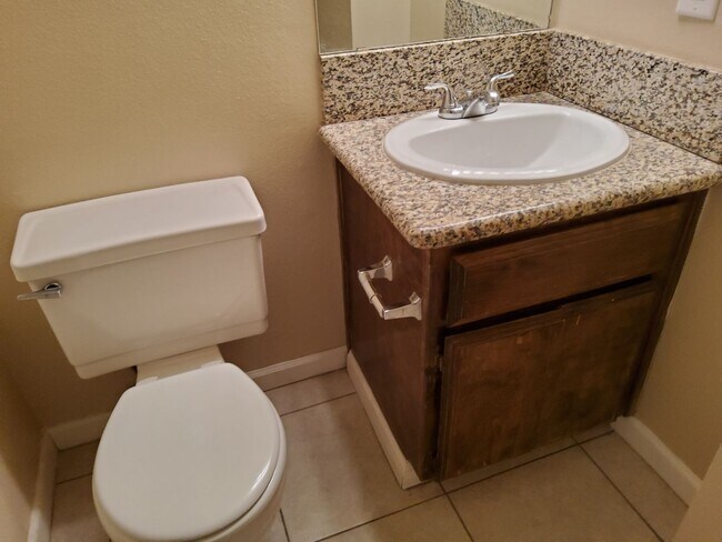 7909 S Laurelglen Blvd Unit 7909 S Laurelglen Unit B