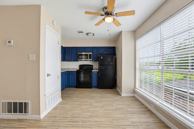 10543 Starcrest Dr Unidad 10543