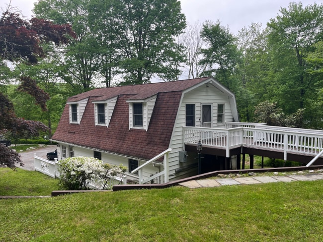 322 E Boyds Rd