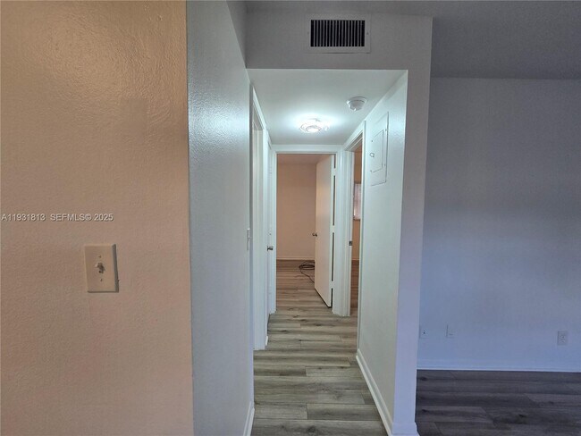 Photo - 5186 NE 6th Ave Unit 709