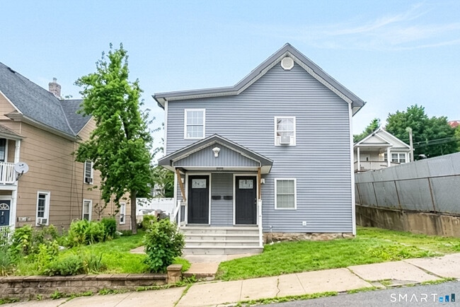 Building Photo - 73 Branch St