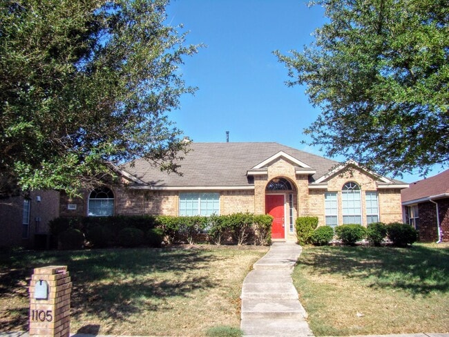 Building Photo - Gorgeous 3 Bedroom 2 Bath in Beautiful Mea... Rental
