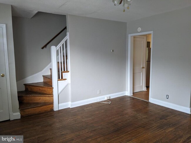 Photo - 625 Tolna St Townhome