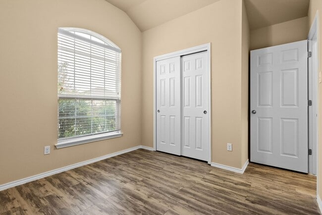 Photo - 417 Emerald Ridge Dr