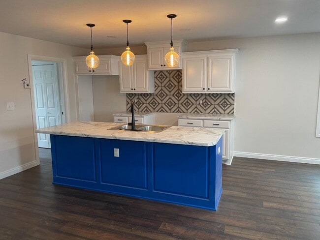 Photo - 1659 Hillcrest Dr