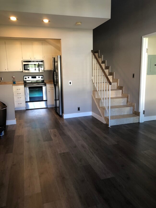 Front View - 4040 Porte La Paz Unidad 77