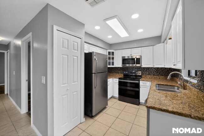 Photo - 454 Loblolly Ln