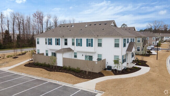 Photo - The Woodlands at Western Branch Apartments