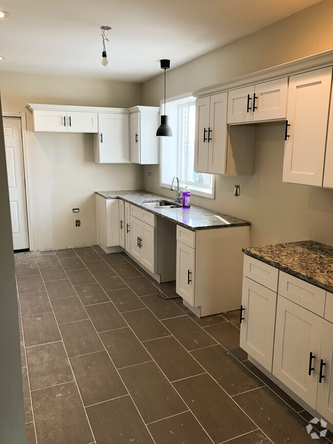 Building Photo - 7845 S Kingston Ave Unit 3 Rental