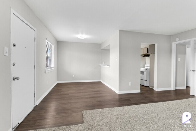 Photo - 5135 North Fwy Unit 68