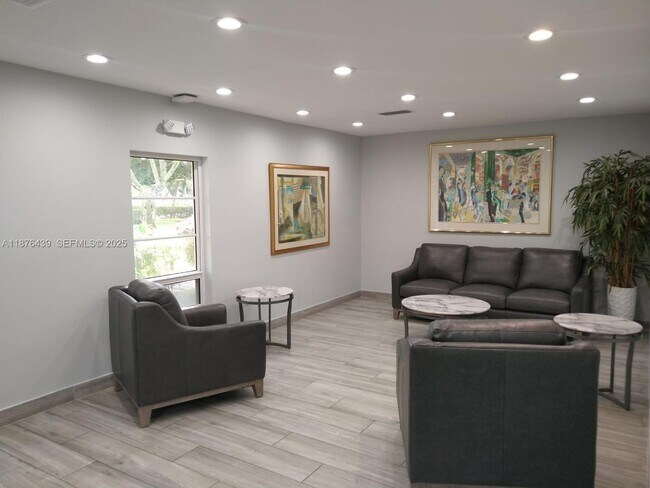 3510 Oaks Way Unit 509