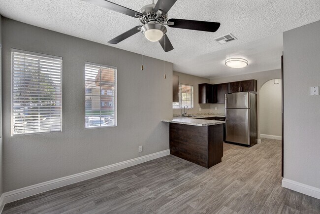 Mariposa Flats Apartments
