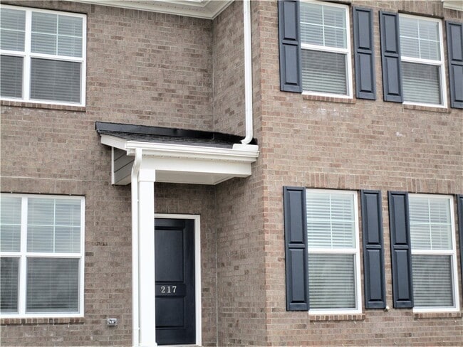 Building Photo - 217 Scenic Rd