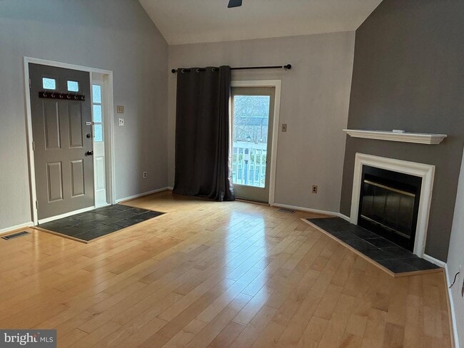 Building Photo - 213 Park Pl Dr Unit 213