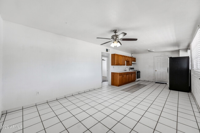 Photo - 3905 W Almeria Rd