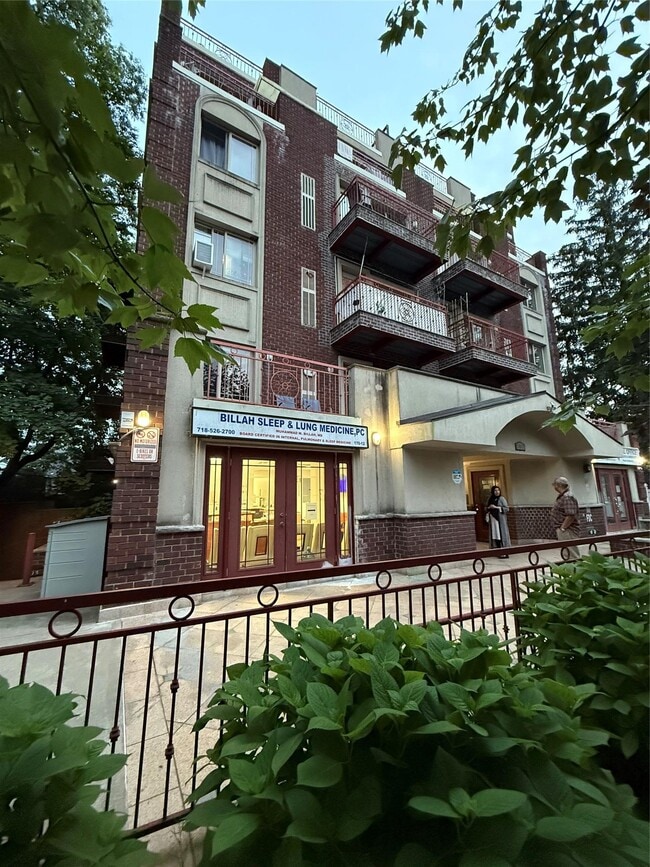 Building Photo - 170-12 Highland Ave Rental