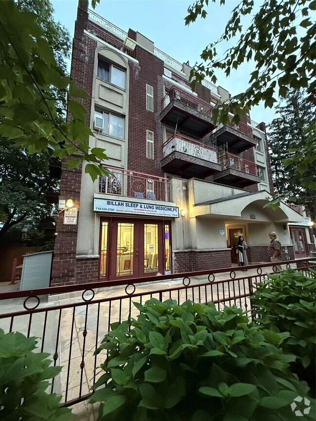Building Photo - 170-12 Highland Ave Rental