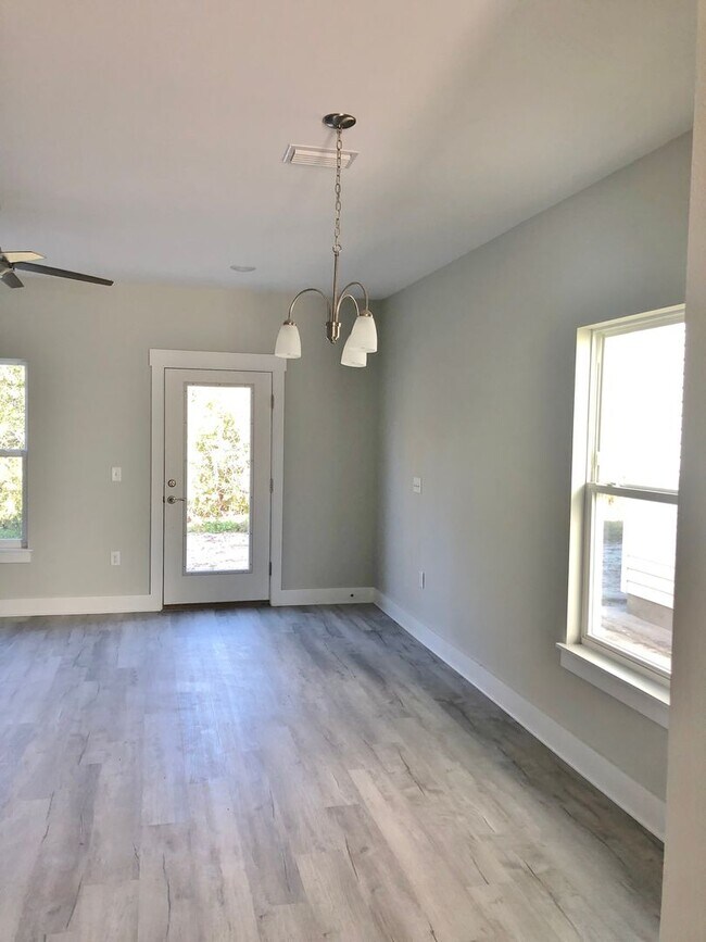 Photo - Gorgeous 3 Bedroom 2.5 Bath Townhome