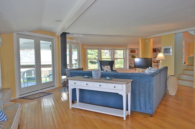 Photo - Waterfront Winter Rental: Sunset Cove (Utilities Included)