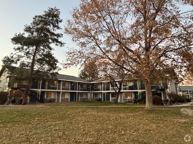 Building Photo - Shoreline Plaza Apartments