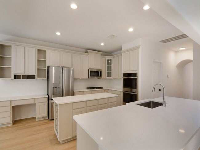 Building Photo - 74 S Scribewood Cir Rental